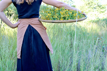 Rosemary Apron In Nutmeg - 10oz Duck Cotton - Blue Sage Family Farm - Blue Sage Family Farm