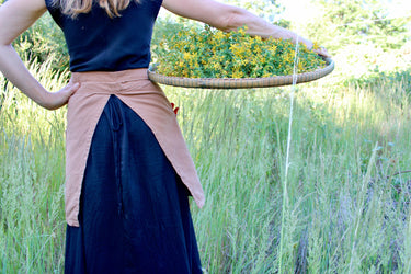 Rosemary Apron In Nutmeg - 10oz Duck Cotton - Blue Sage Family Farm - Blue Sage Family Farm