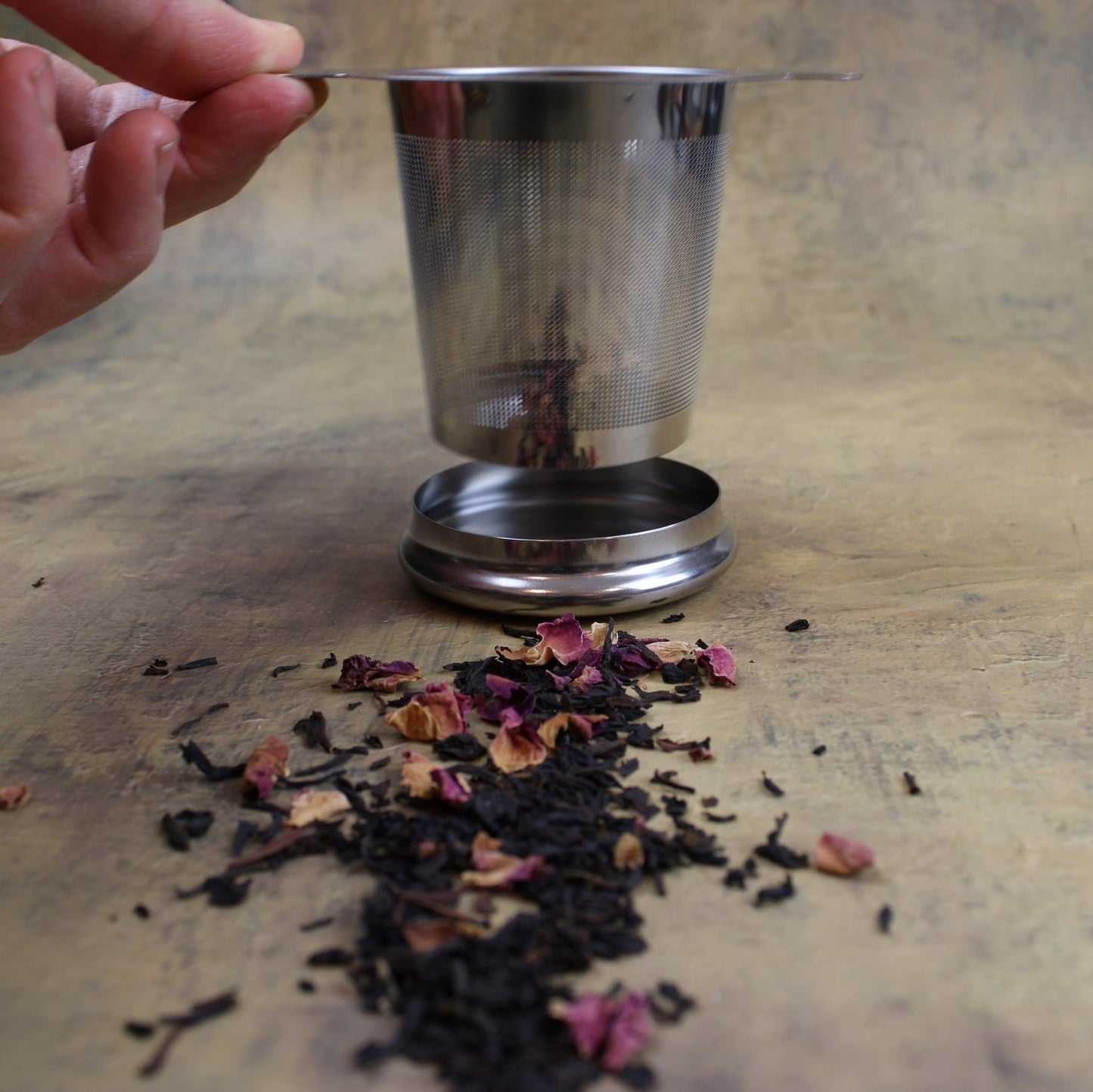 Start the day off right with this custom Tea, Honey & Strainer Bundle - Blue Sage Family Farm - Blue Sage Family Farm